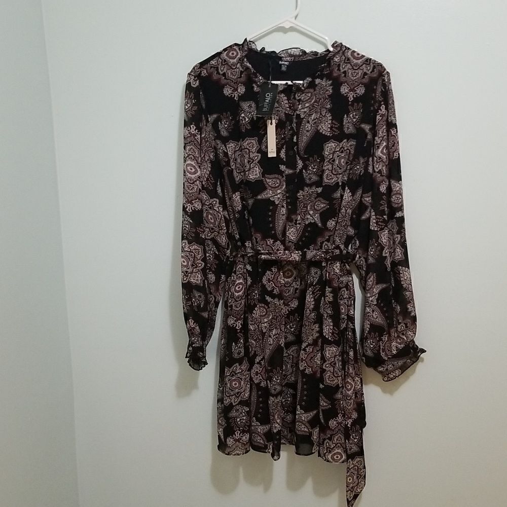 Buffalo paisley print, belted dress. NWT. Size XL.